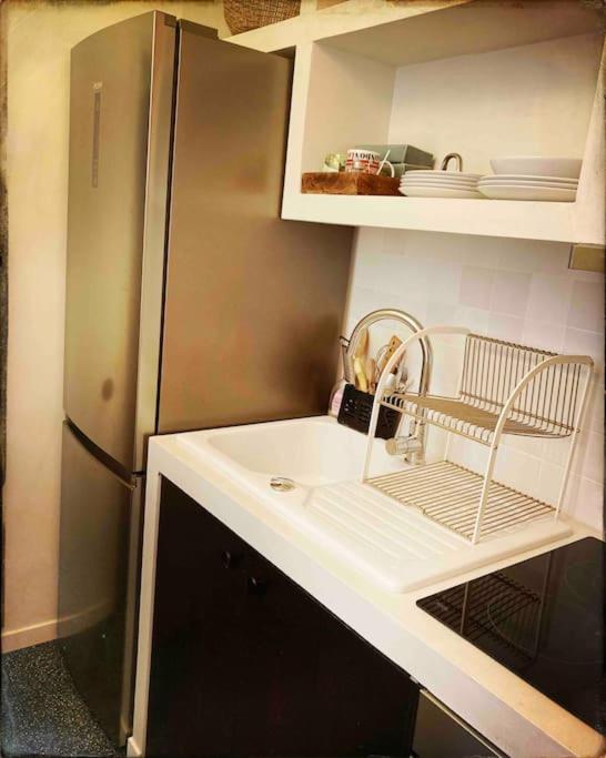 Apartment Typical Stylish Parisian Studio - Bastille Area *